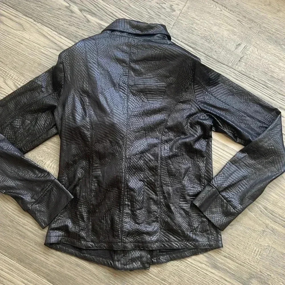🔥molly Bracken🔥 | Black snakeskin pattern light  jacket - Picture 11 of 12